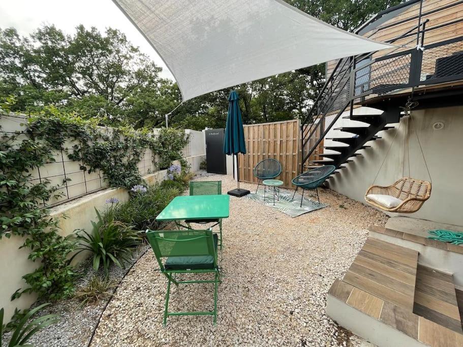 Bulle De Detente Avec Jacuzzi Saint-Martin-de-Londres Exterior photo
